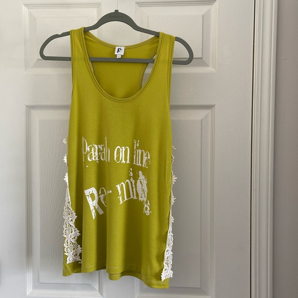 Green Graphic Tank with White Lace Side Trim